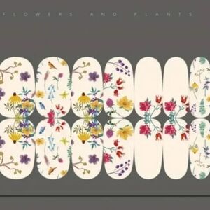 3 FOR $15 💟💟 Self Adhesive Nails Wrap